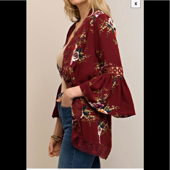 💐FLORAL KIMONO! 🌺 Hard to find!🤗 - Picture 2 of 7